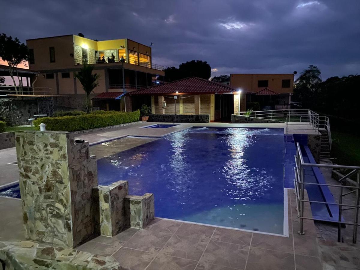Hotel Campestre Los Mangos 킴바야 외부 사진