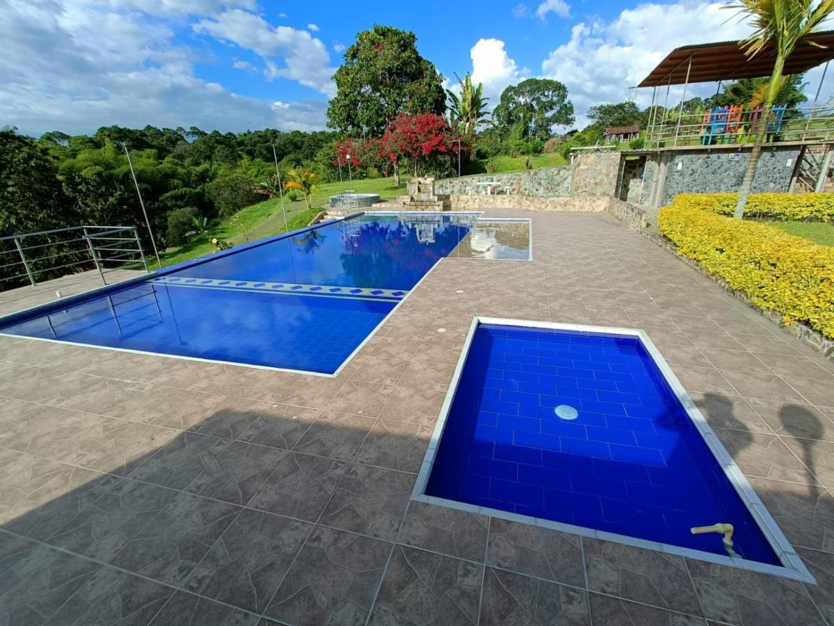 Hotel Campestre Los Mangos 킴바야 외부 사진