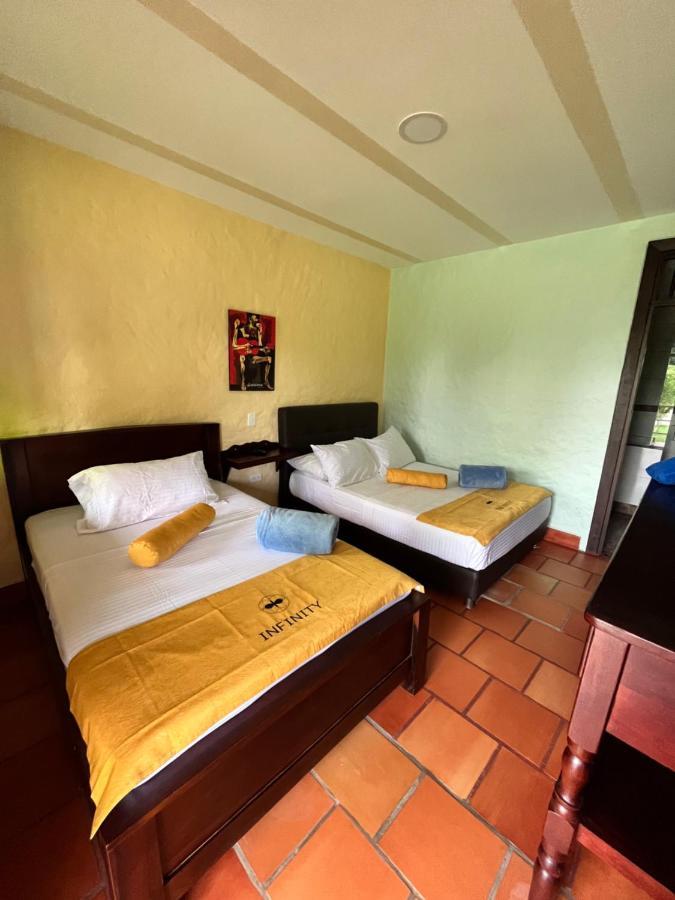Hotel Campestre Los Mangos 킴바야 외부 사진