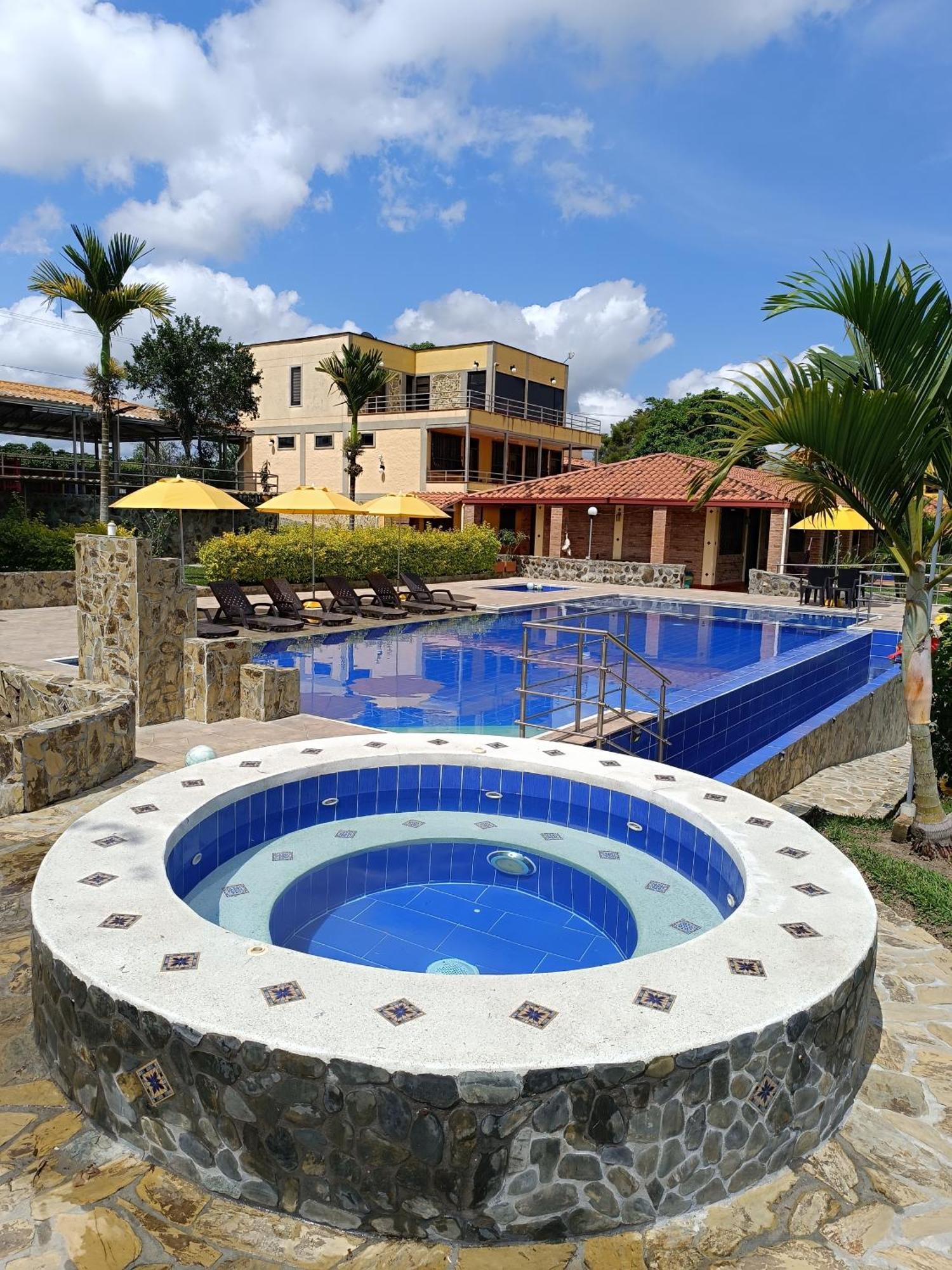 Hotel Campestre Los Mangos 킴바야 외부 사진