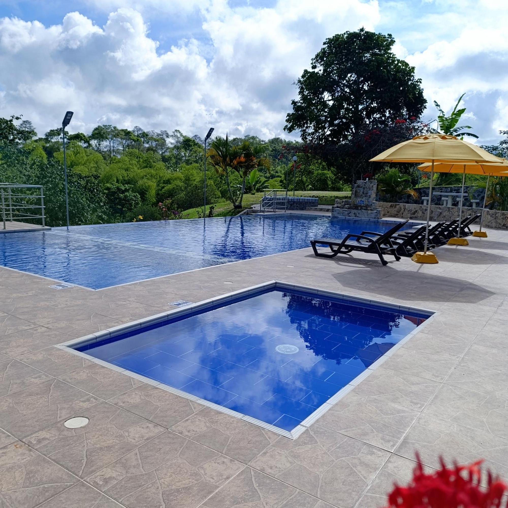 Hotel Campestre Los Mangos 킴바야 외부 사진